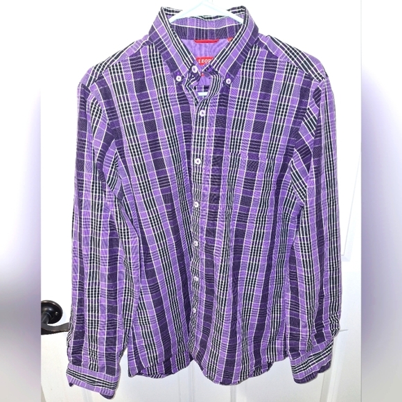 An Izod mens long sleeve button-down 100% cotton in a size medium. EUC. - Picture 1 of 7